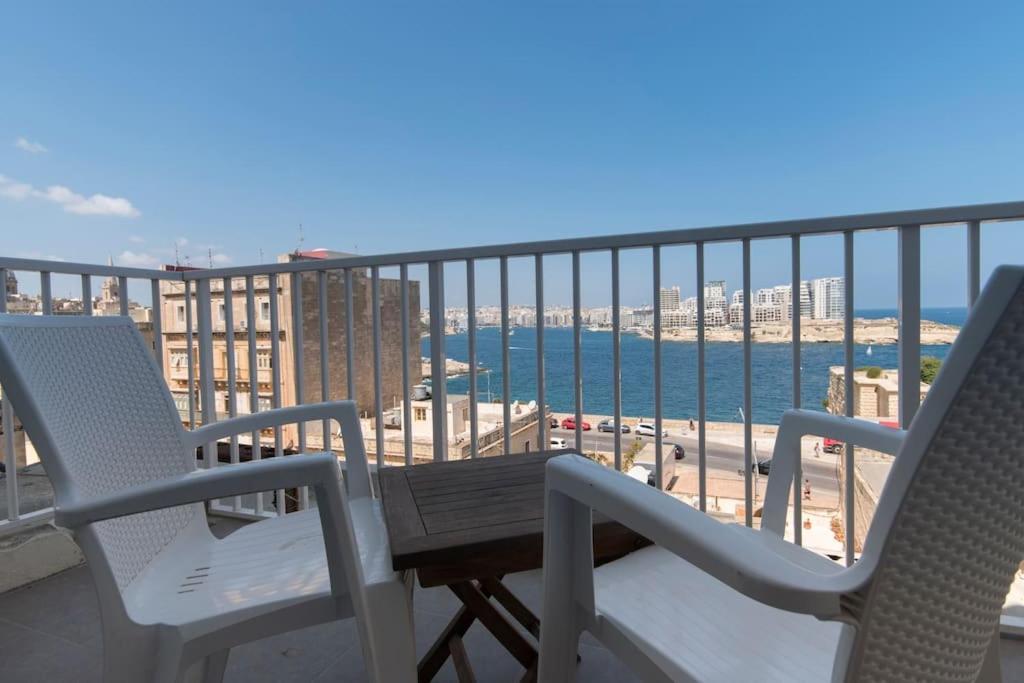 Vallettastay - Harbor View Gem -Sea View 2 Bed Apt Exterior foto